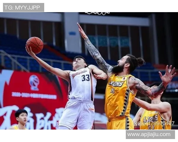 北京篮球队的比赛经验揭秘：从战术到团队协作的全方位分析